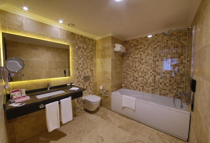 سوییت جونیور, Ramada By Wyndham Istanbul Merter