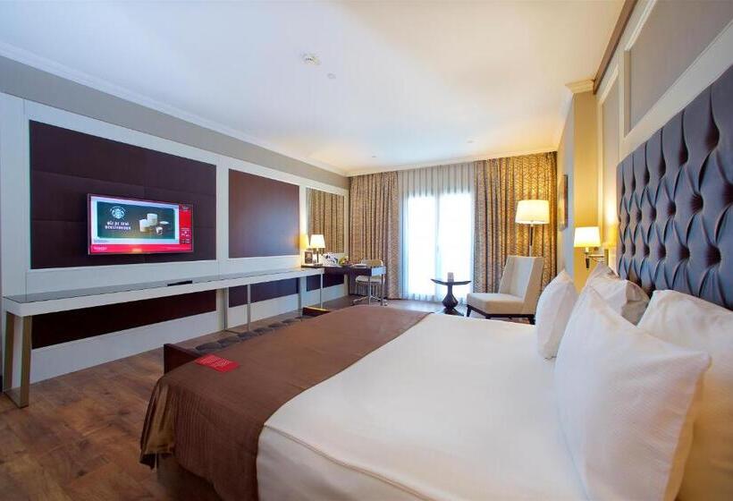 Junior Suite, Ramada  & Suites By Wyndham Istanbul Merter