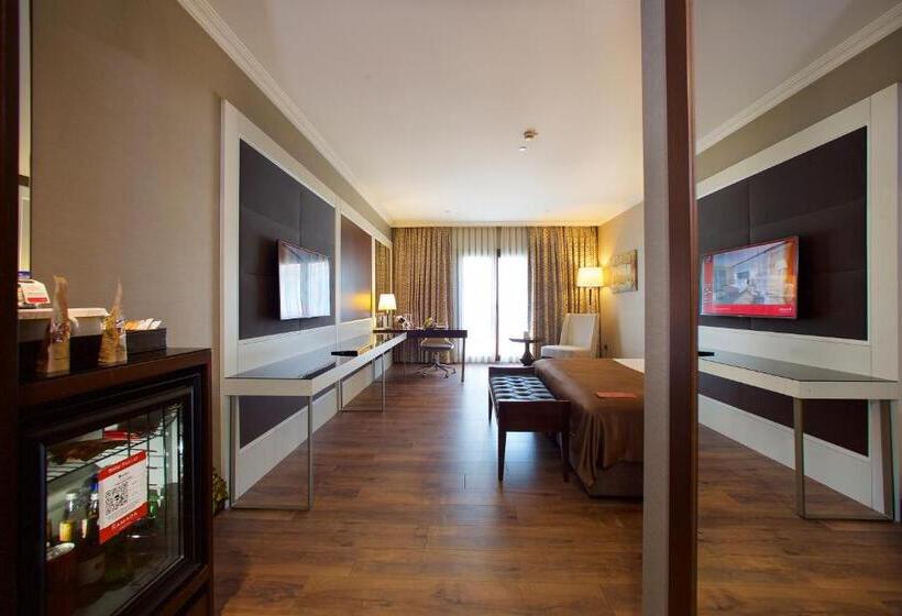 Junior Suite, Ramada  & Suites By Wyndham Istanbul Merter