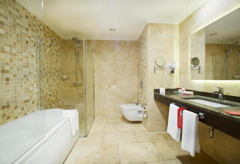 سوییت جونیور, Ramada By Wyndham Istanbul Merter