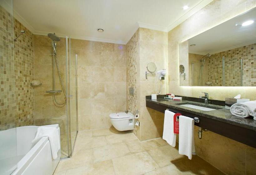 سوییت جونیور, Ramada By Wyndham Istanbul Merter