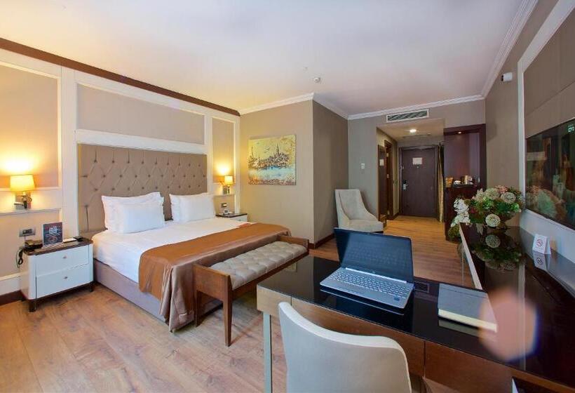 اتاق لوکس با تخت بزرگ, Ramada By Wyndham Istanbul Merter