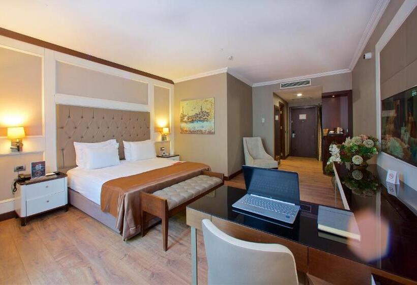 غرفة ديلوكس سرير كينج, Ramada  & Suites By Wyndham Istanbul Merter