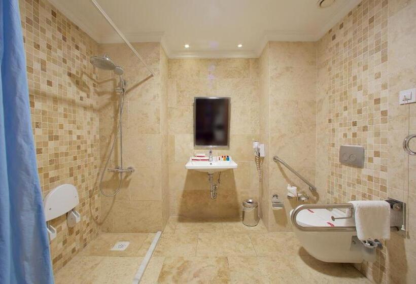 سوئیت جونیور برای معلولان, Ramada By Wyndham Istanbul Merter