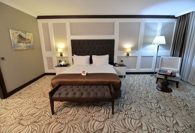 سوییت جونیور, Ramada By Wyndham Istanbul Merter