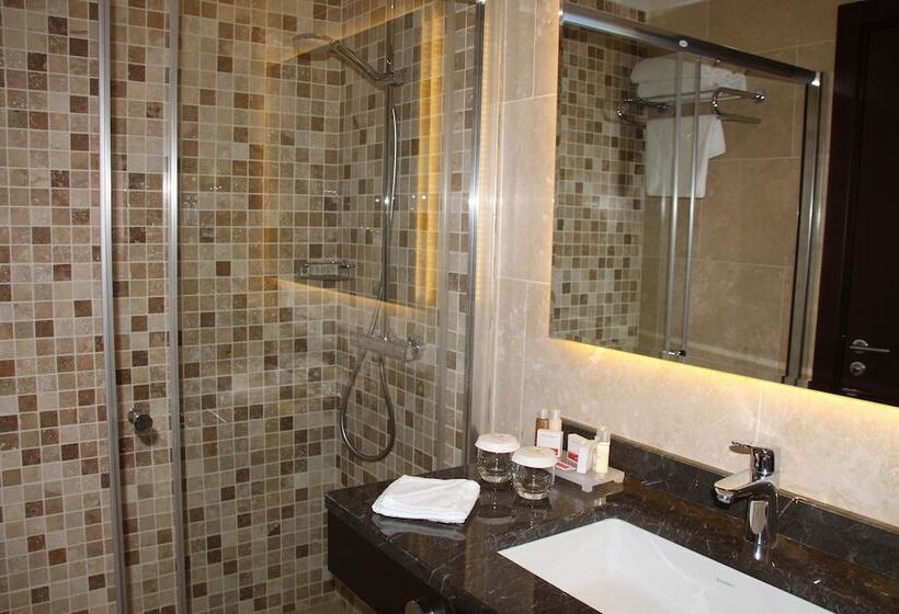 اتاق استاندارد برای معلولان, Ramada By Wyndham Istanbul Merter