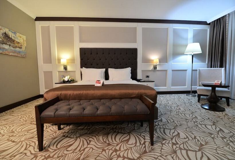 Chambre Deluxe, Ramada  & Suites By Wyndham Istanbul Merter