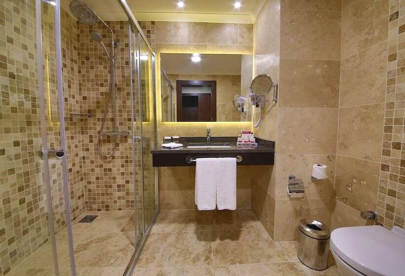 اتاق لوکس, Ramada By Wyndham Istanbul Merter