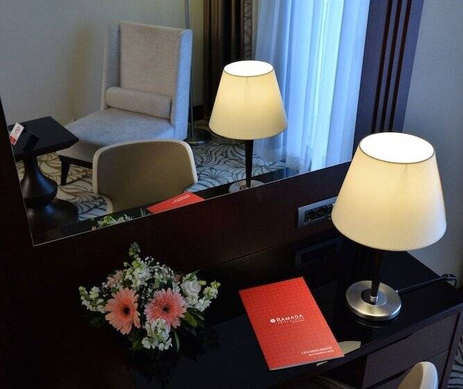 Chambre Deluxe, Ramada  & Suites By Wyndham Istanbul Merter