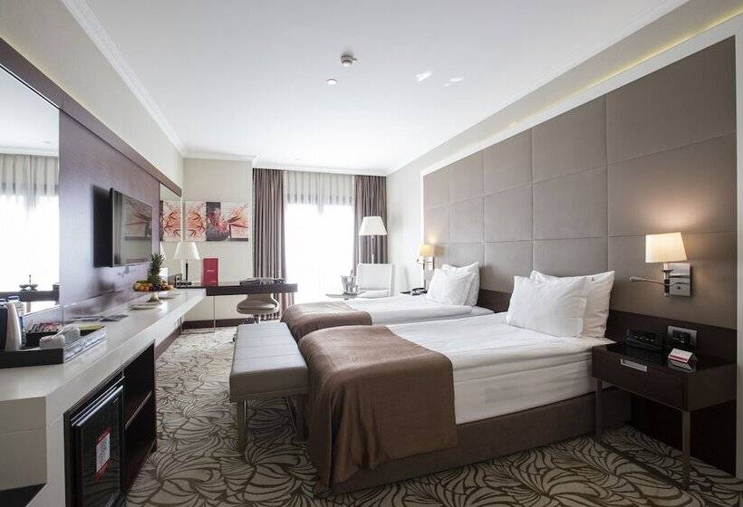 اتاق لوکس, Ramada By Wyndham Istanbul Merter