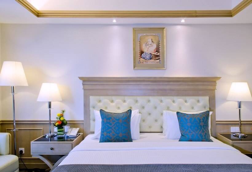 اتاق لوکس, Royale Chulan Penang