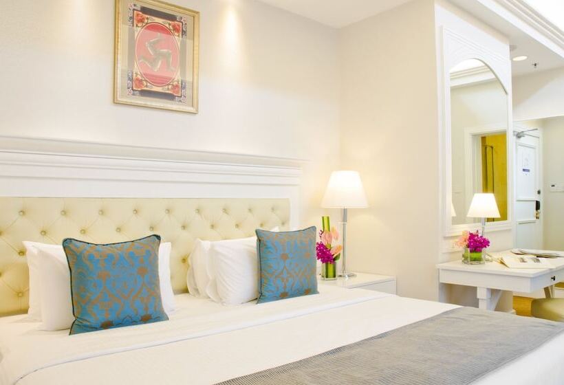 استودیوی استاندارد, Royale Chulan Penang