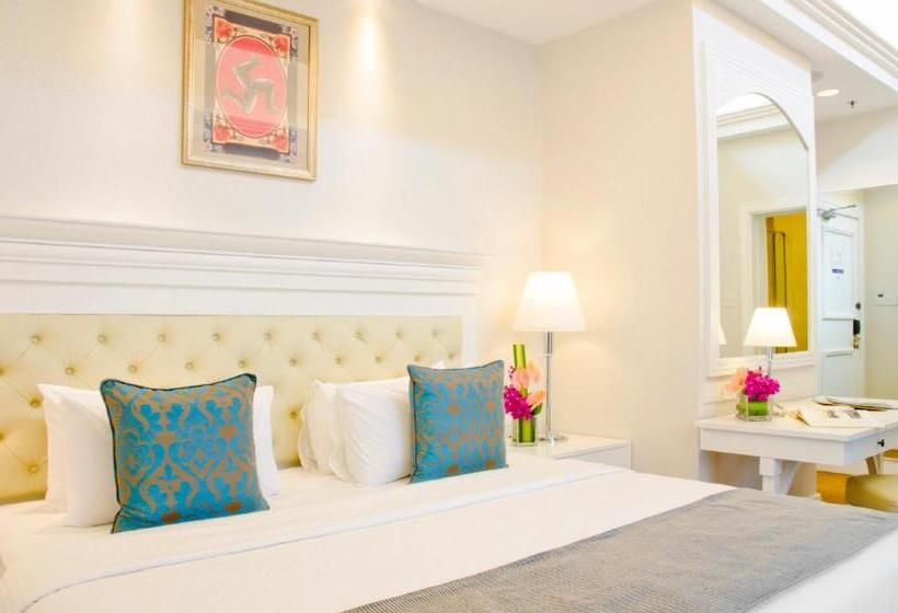 استودیوی استاندارد, Royale Chulan Penang