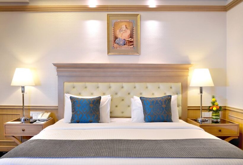 اتاق لوکس, Royale Chulan Penang