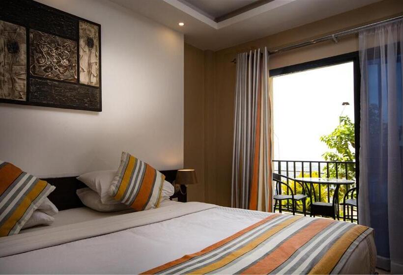 اتاق استاندارد, The Country Lodge
