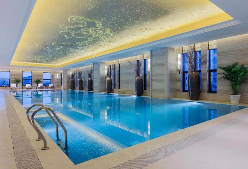 اتاق اجرایی با تخت بزرگ, Wanda Realm Chifeng