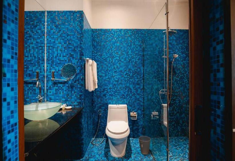 سوئیت جونیور با ماساژ آبی, Dhevan Dara Beach Villa Kuiburi