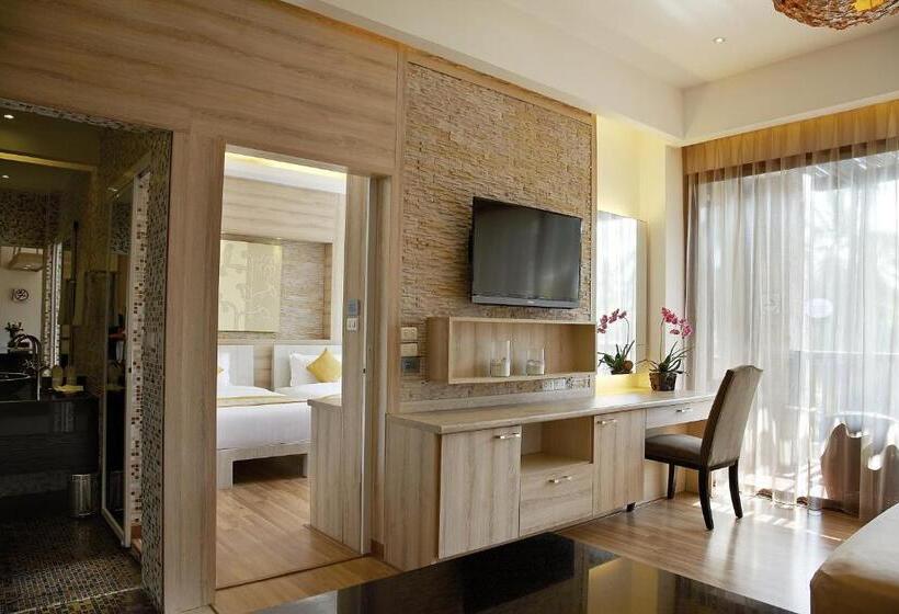سوئیت جونیور با ماساژ آبی, Dhevan Dara Beach Villa Kuiburi