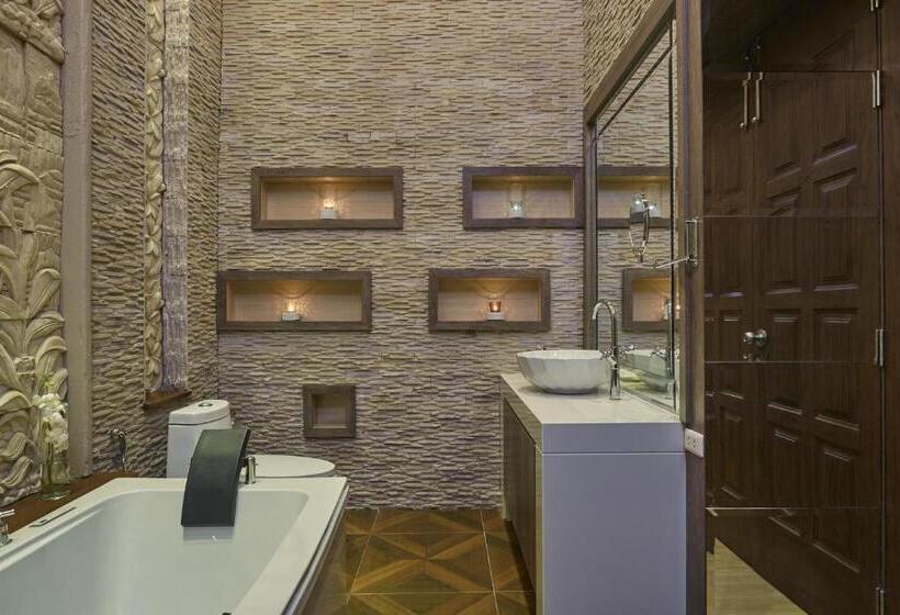 ویلای 4 خوابه, Dhevan Dara Beach Villa Kuiburi