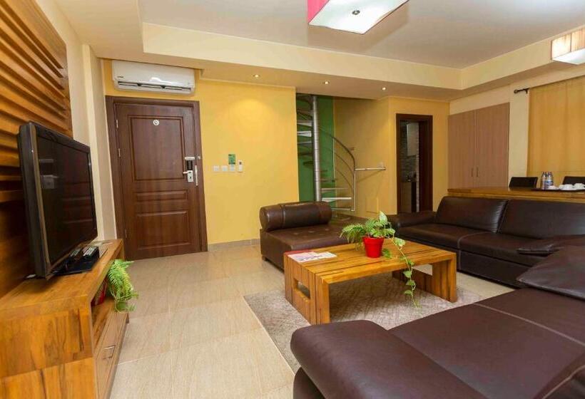 سوئیت با تخت بزرگ, Roots Apartment