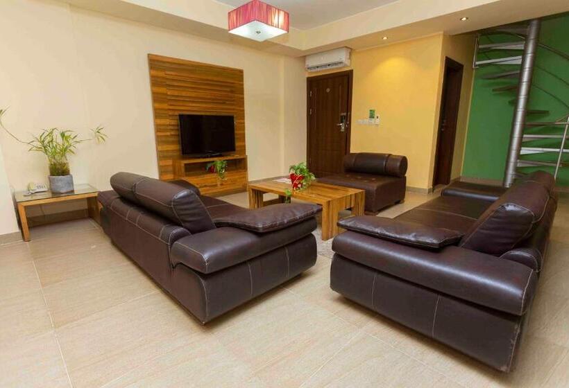 سوئیت با تخت بزرگ, Roots Apartment