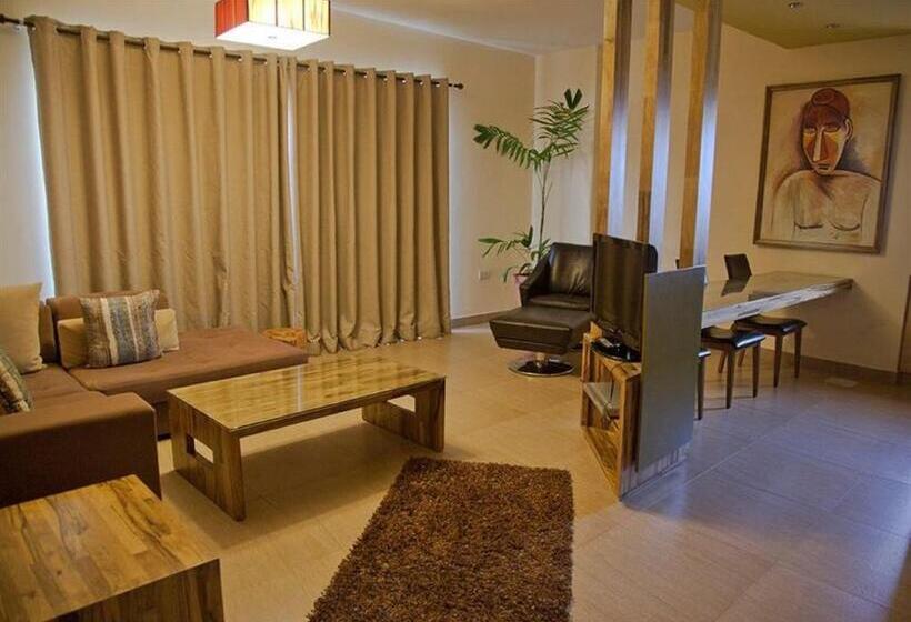 سوئیت با تخت بزرگ, Roots Apartment