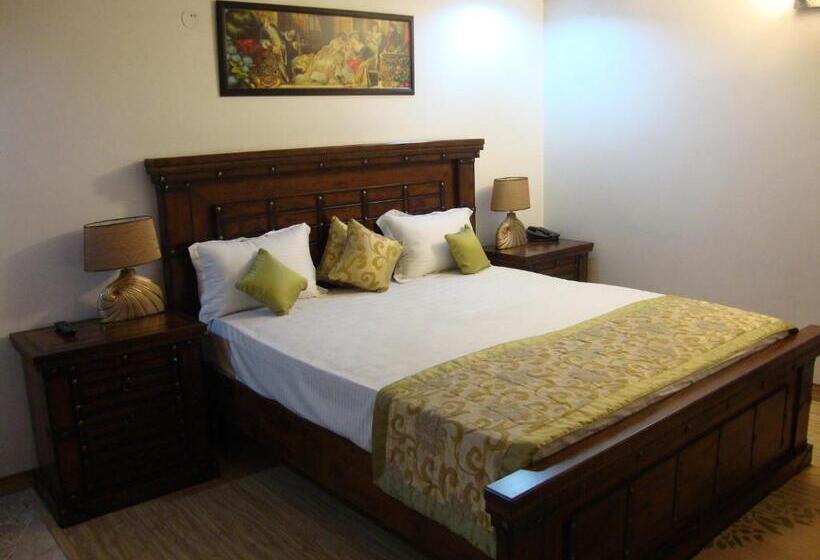 Quarto Deluxe, Skylink Suites Bed & Breakfast