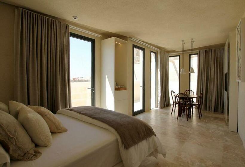 Suite with Terrace, The King George Village Boutique Living
