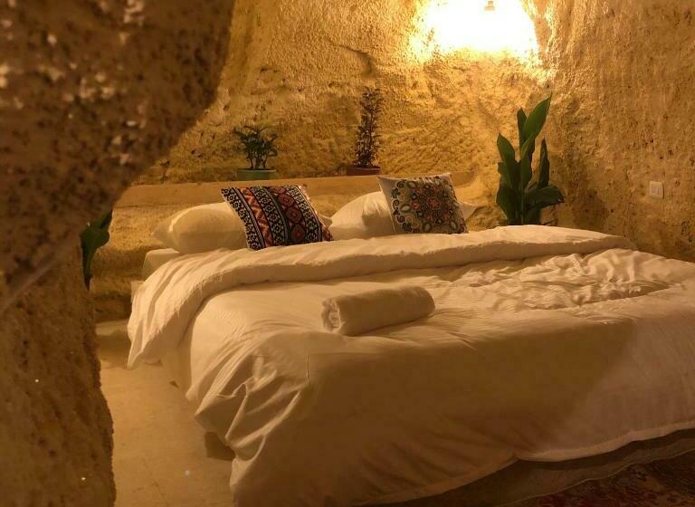 اتاق سوپریور با تخت بزرگ, 7 Caves