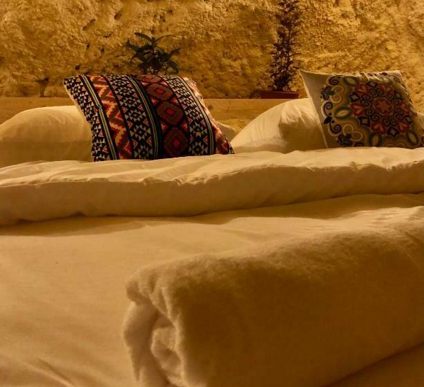 اتاق سوپریور با تخت بزرگ, 7 Caves