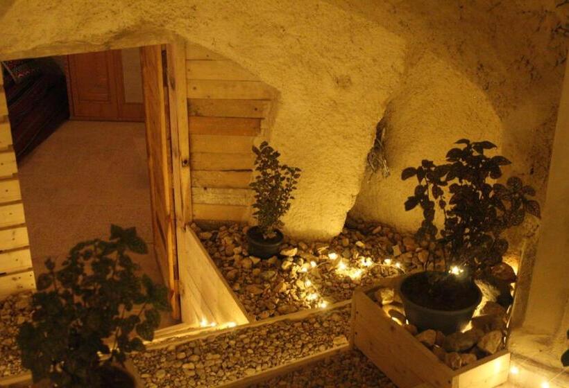 اتاق استاندارد, 7 Caves