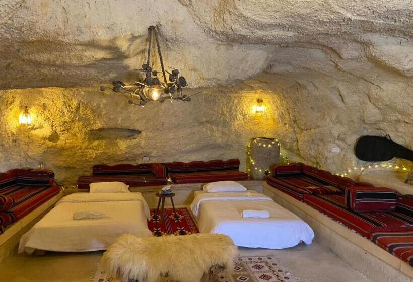 اتاق لوکس, 7 Caves