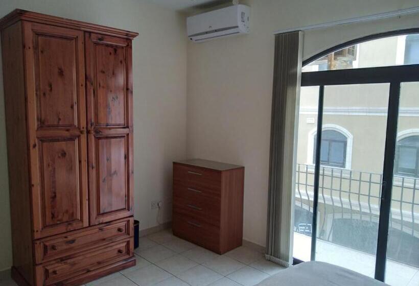 اتاق استاندارد با بالکن و چشم‌انداز دریا, Seafront Akwador