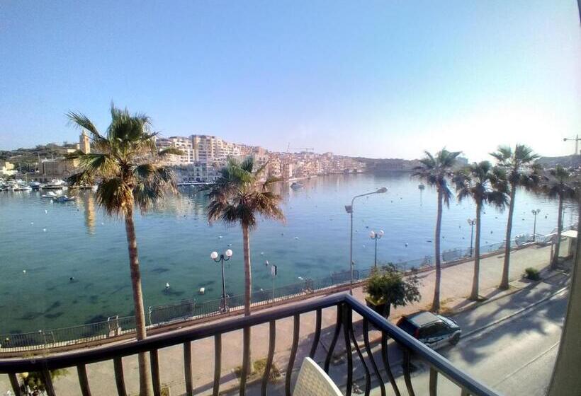 آپارتمان 1 خوابه با چشم‌انداز دریا, Seafront Akwador