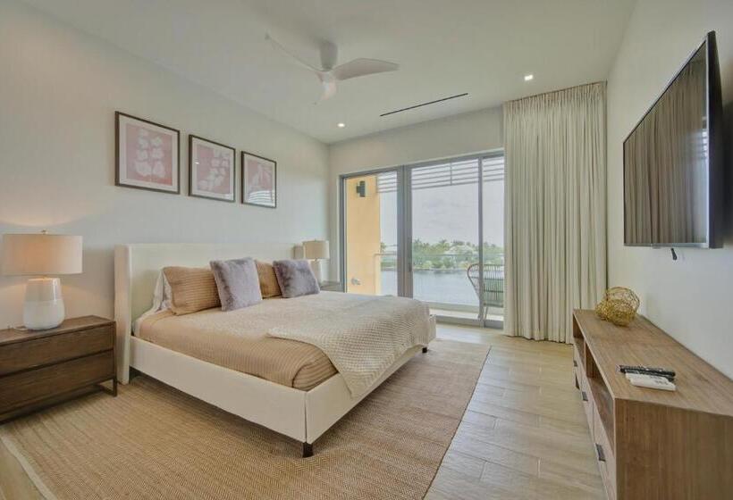 1 Bedroom Penthouse Apartment, One Canal Point