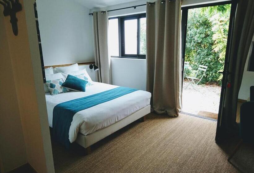 اتاق لوکس, Accostage Hôtel Plage De La Concurrence