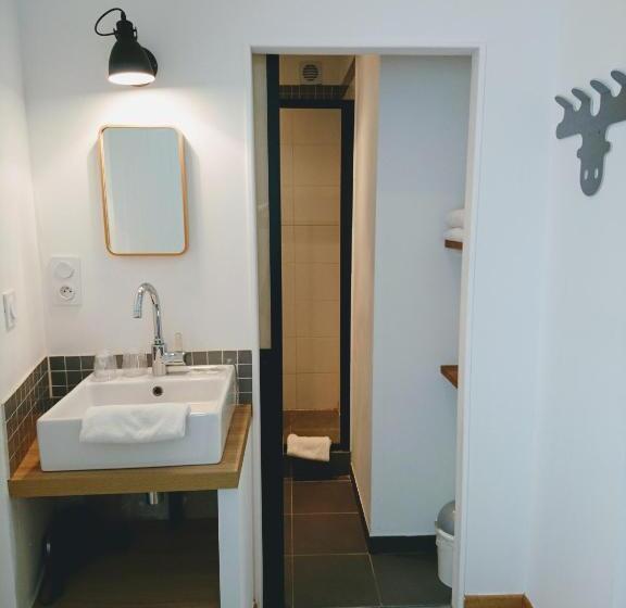 اتاق لوکس, Accostage Hôtel Plage De La Concurrence