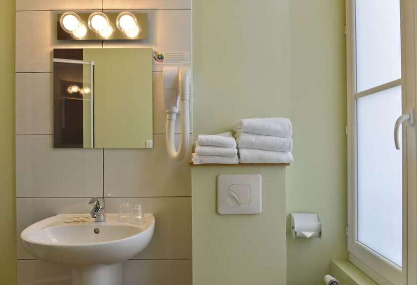 اتاق استاندارد سه نفره, Accostage Hôtel Plage De La Concurrence