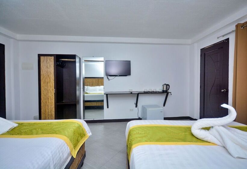 اتاق استاندارد چهار تخته, Bamboo Beach Resort & Restaurant