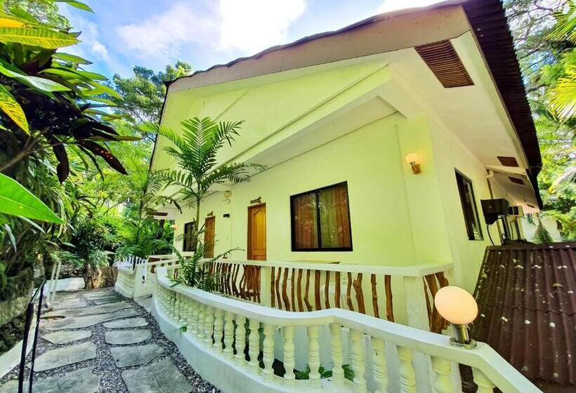 Superior Room Garden View, Cocoloco Beach Resort