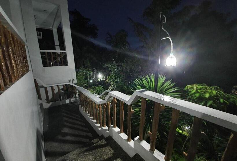 اتاق سوپریور با چشم‌انداز, Cocoloco Beach Resort