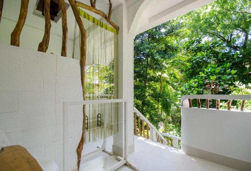 سوئیت جونیور با چشم‌انداز باغ, Cocoloco Beach Resort