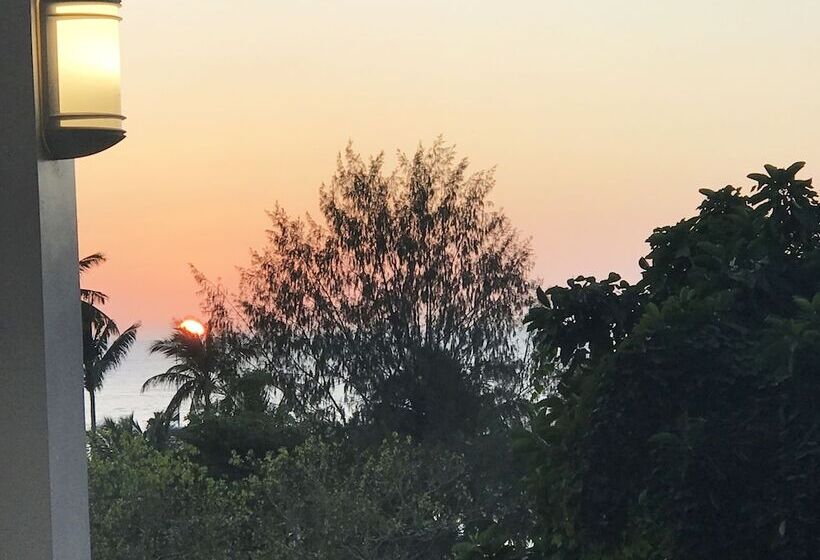 اتاق سوپریور با چشم‌انداز, Cocoloco Beach Resort