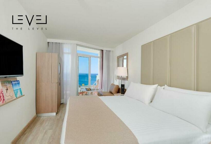 オーシャンビューのプレミアムルーム。, Meliá Calviá Beach