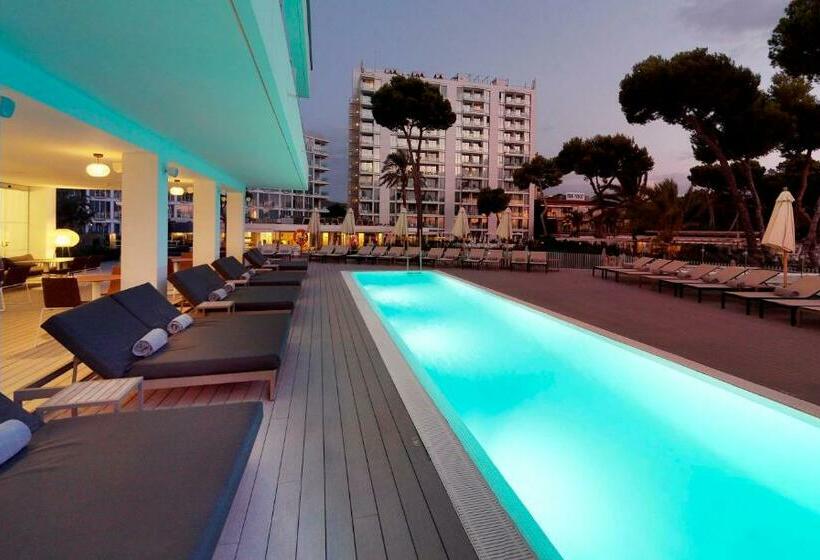 オーシャンビューのプレミアムルーム。, Meliá Calviá Beach
