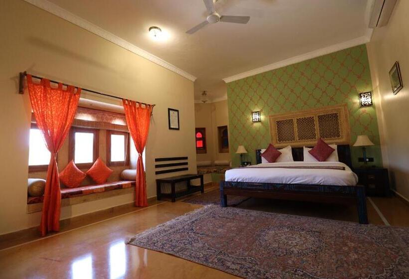 Deluxe Room, The Gulaal