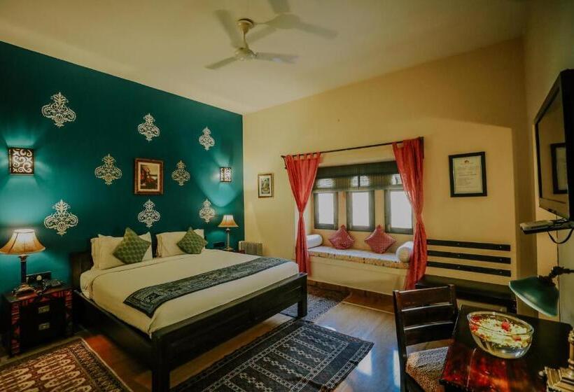 Deluxe Room, The Gulaal