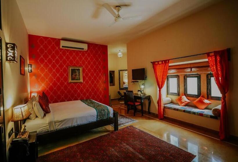 Deluxe Room, The Gulaal