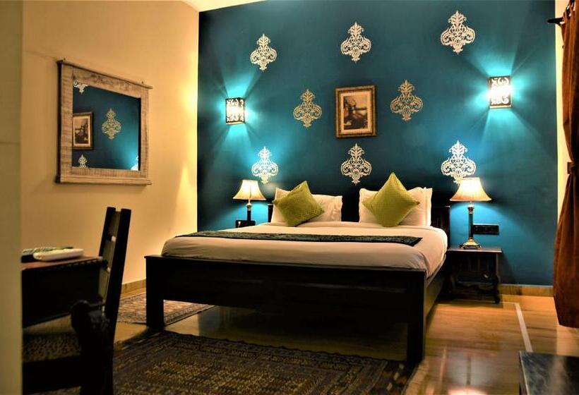 Deluxe Room, The Gulaal