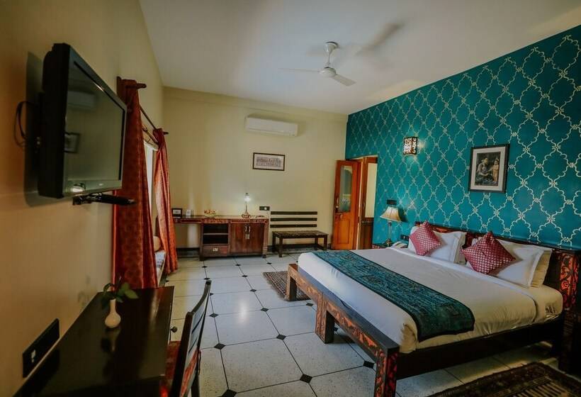 Deluxe Room, The Gulaal